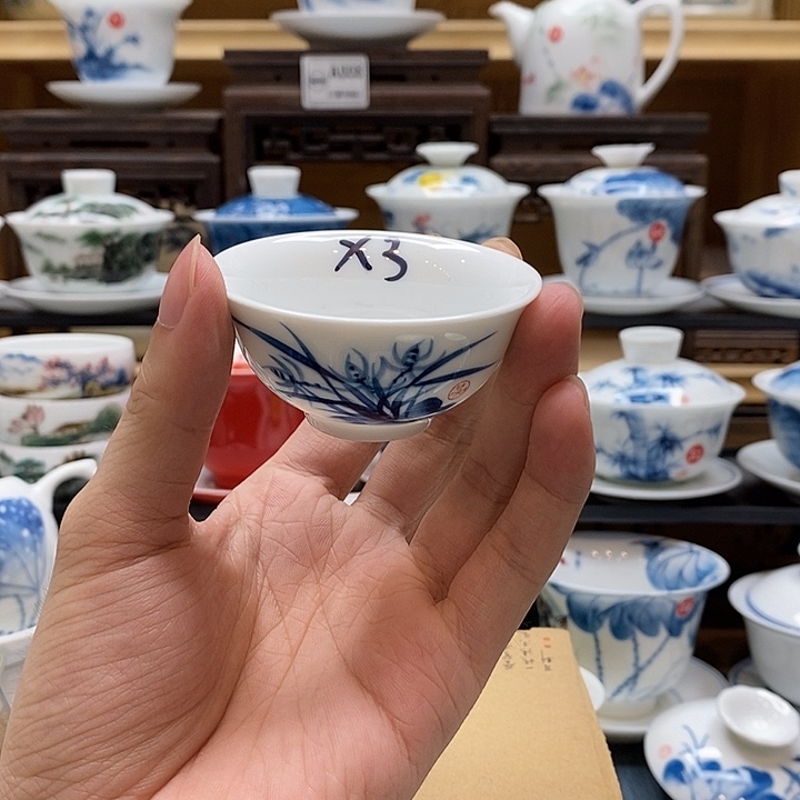 手绘兰花一口杯35cc三个装釉下彩微瑕福利款