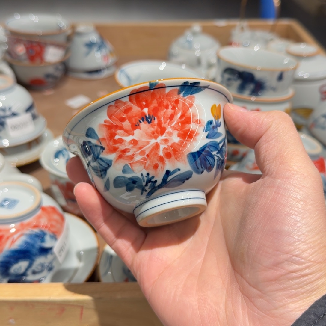 釉下手绘茶具微瑕