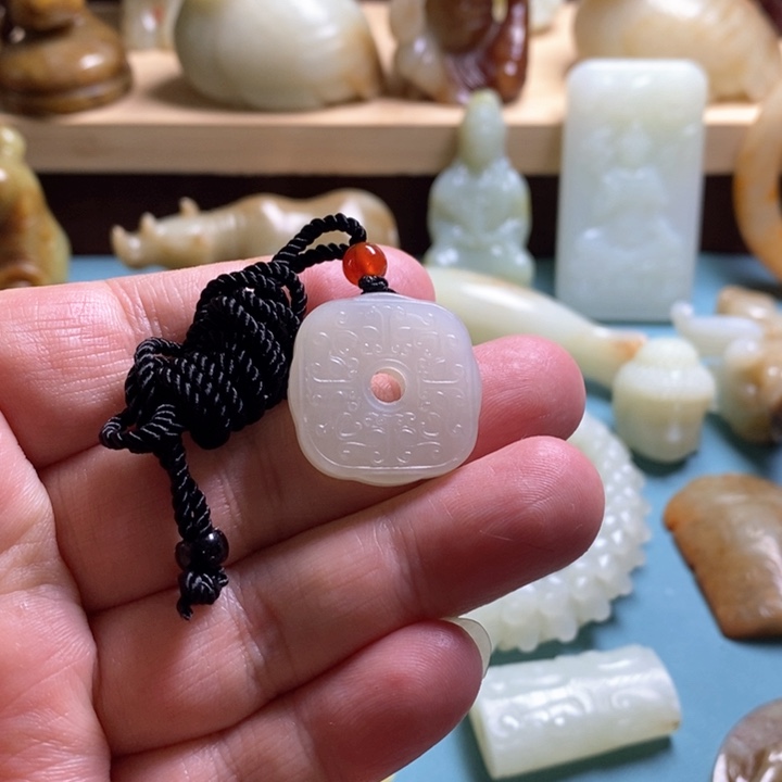 和田玉未镶嵌挂件