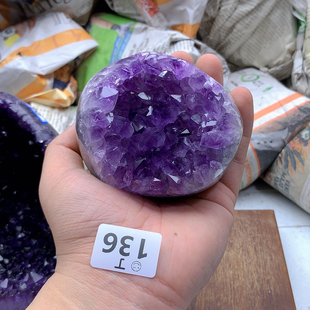 紫晶大型摆件（非配饰）未镶嵌