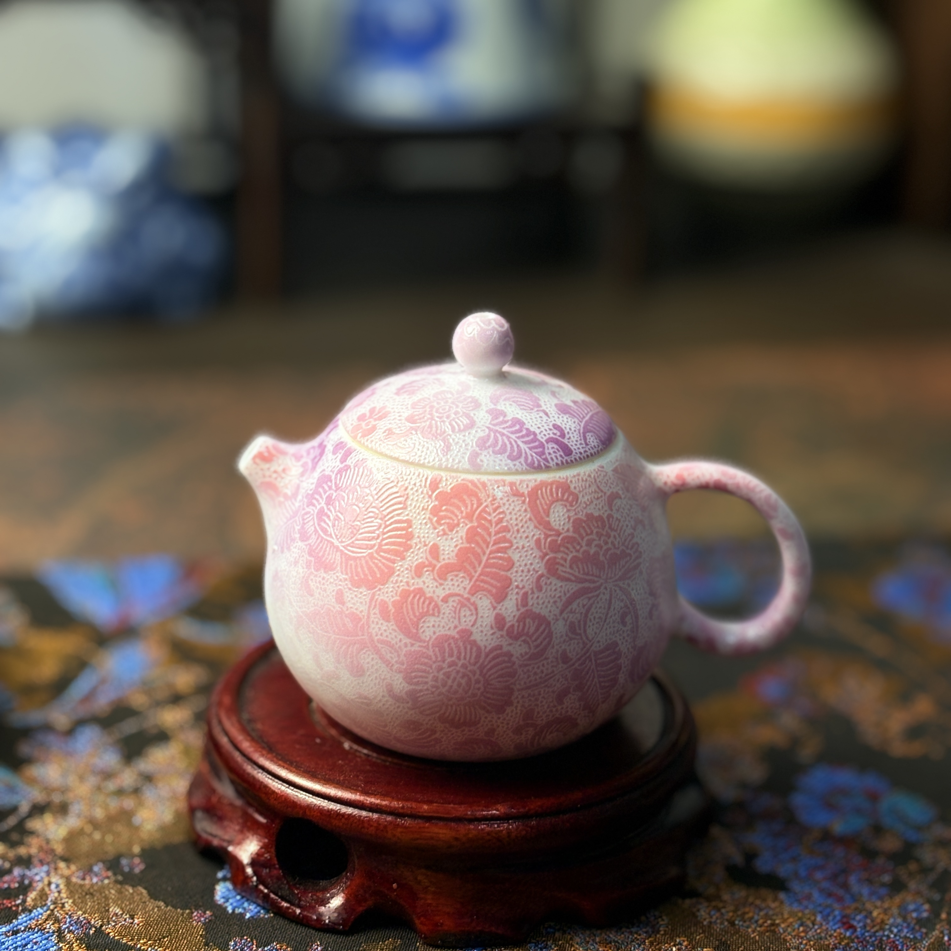 景德镇纯手工扒花小壶 110ml 小龙蛋壶