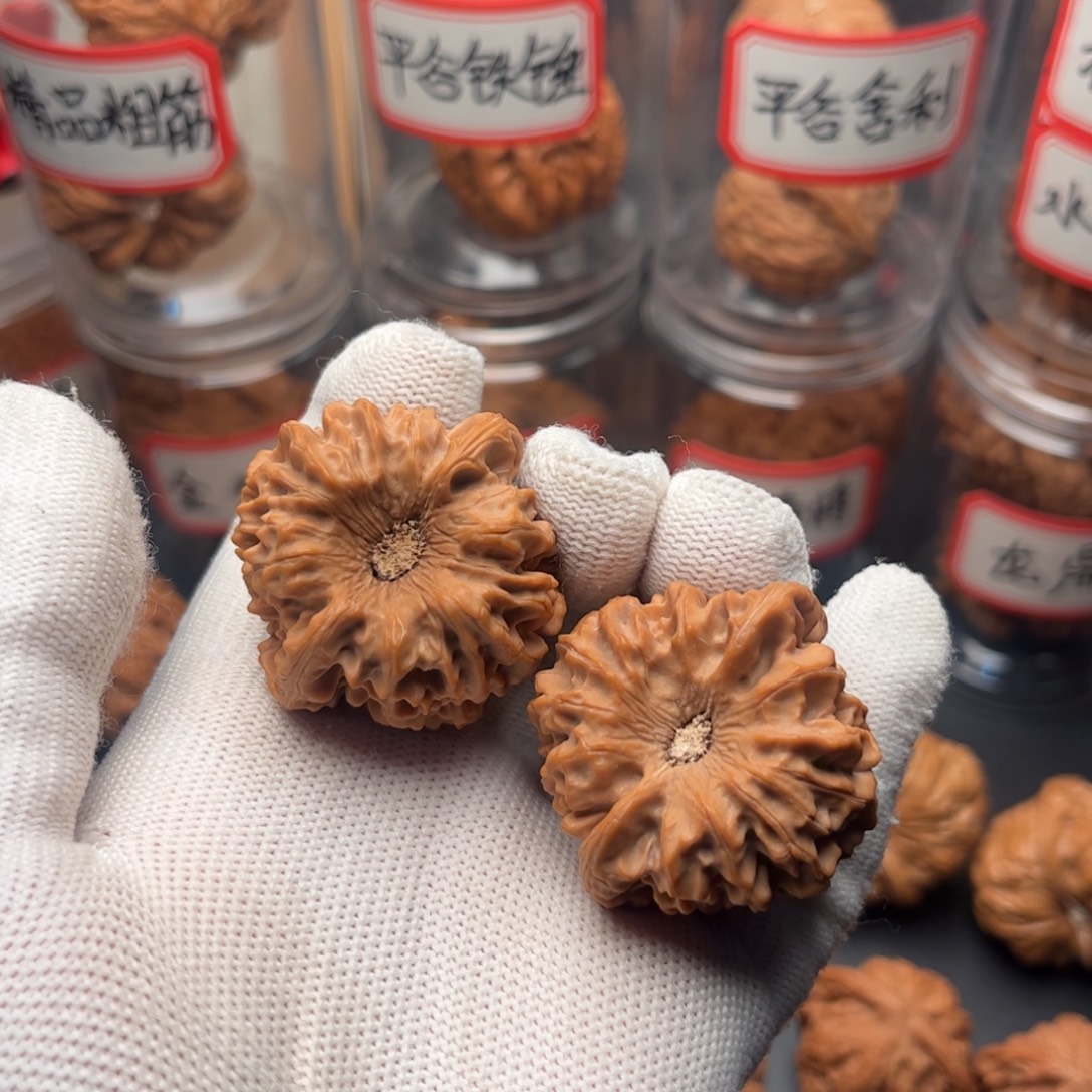 L***E文玩核桃把件39龙门涧