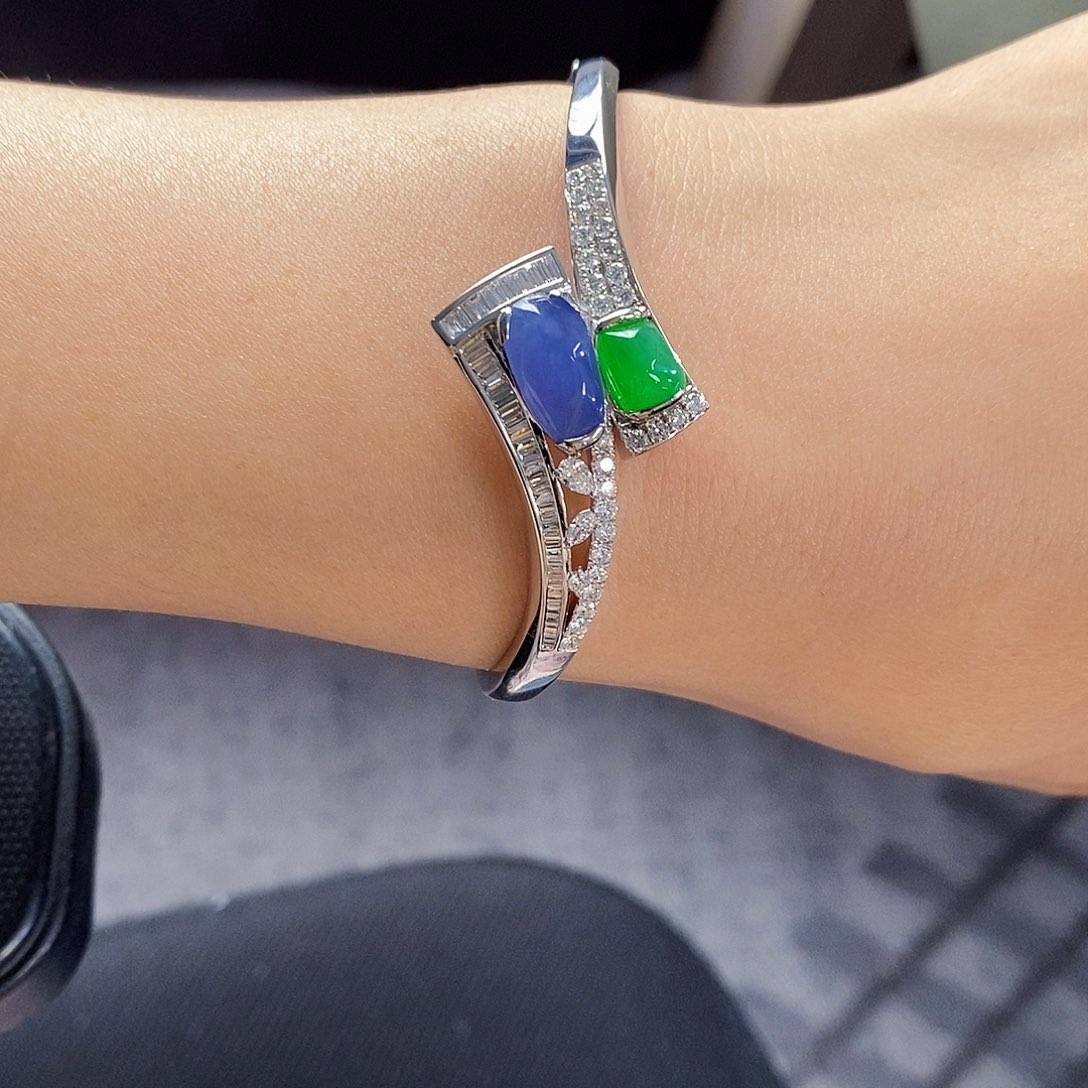 翡翠手镯18K金镶嵌福利款手镯