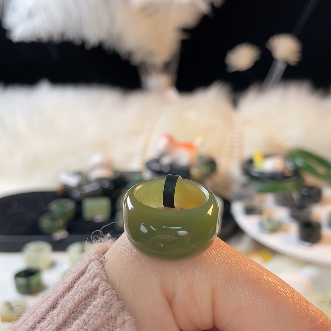 和田玉未镶嵌戒指k95湖水绿馒头16.7mm