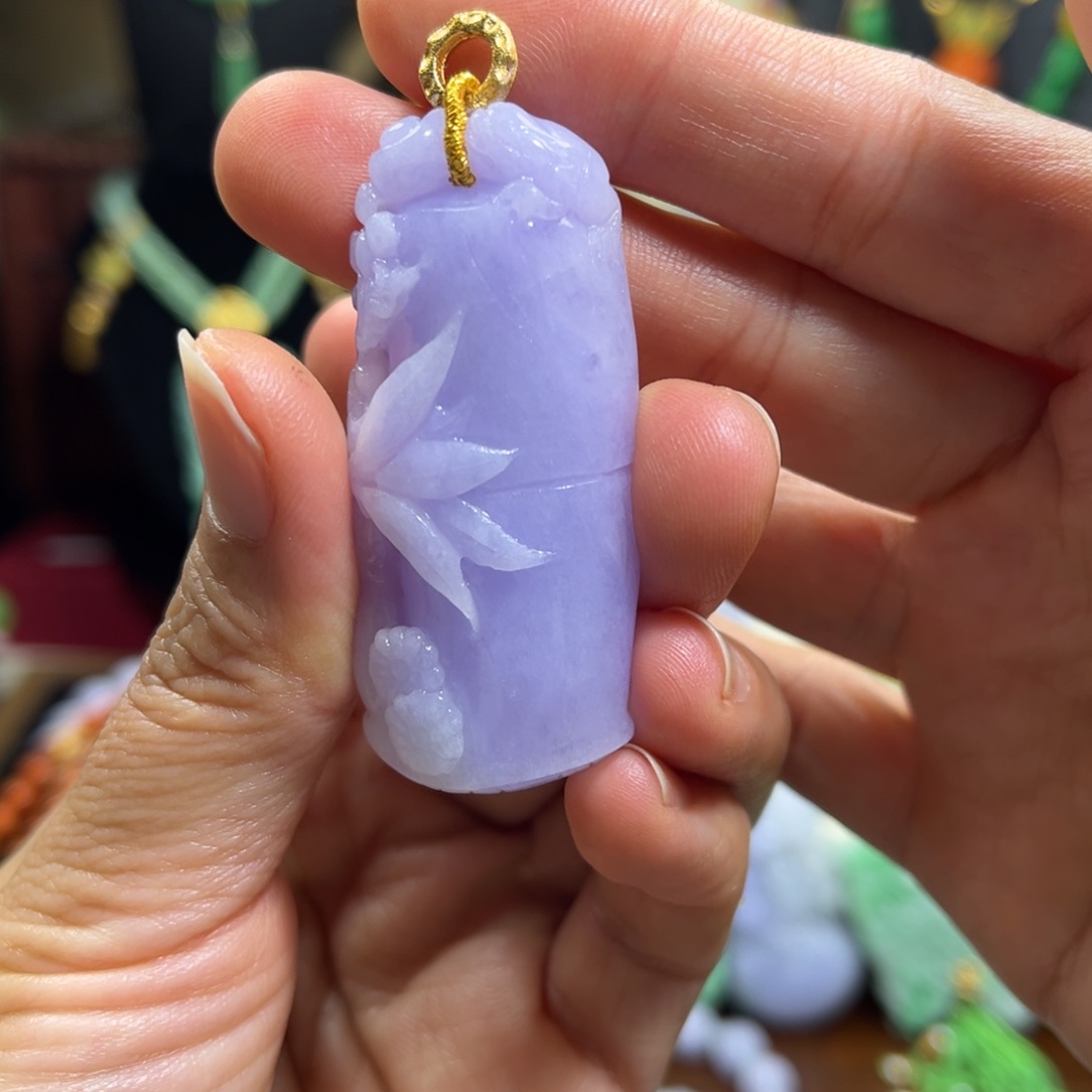 好***连翡翠未镶嵌颈饰天然翡翠竹节