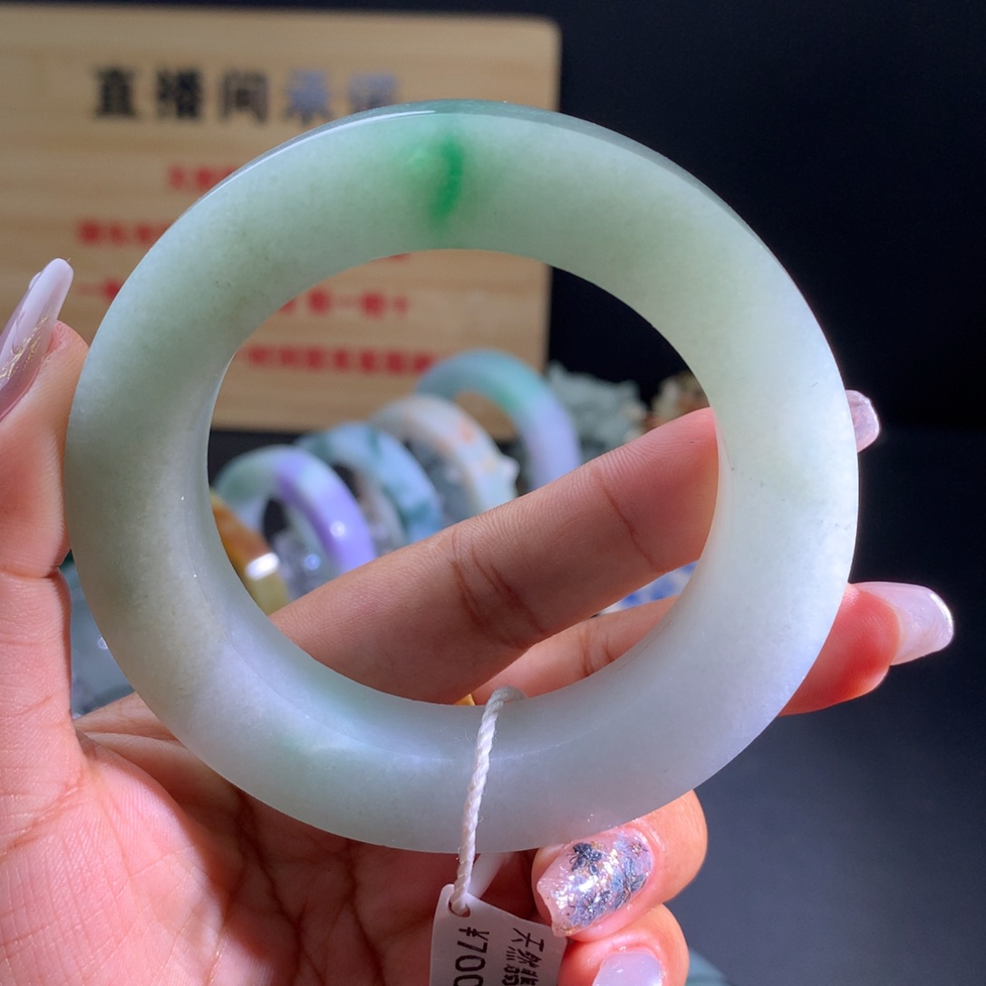 定制翡翠正未镶嵌