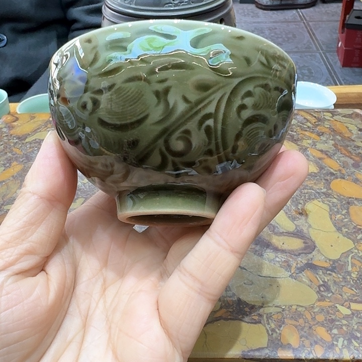 青瓷浮雕杯。。。瓷