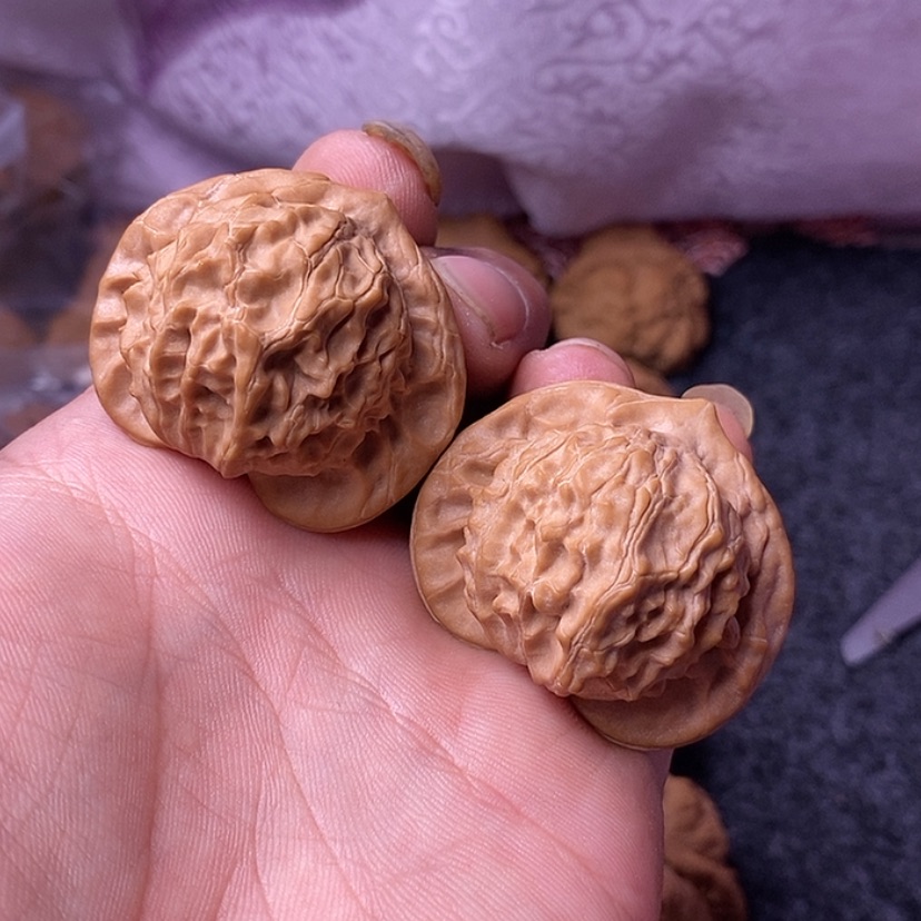 【闪购商品】文玩核桃吊坠42全品大耳朵图图