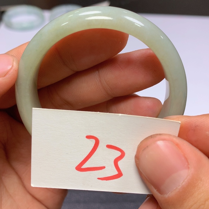 翡翠手镯未镶嵌1555899999999999