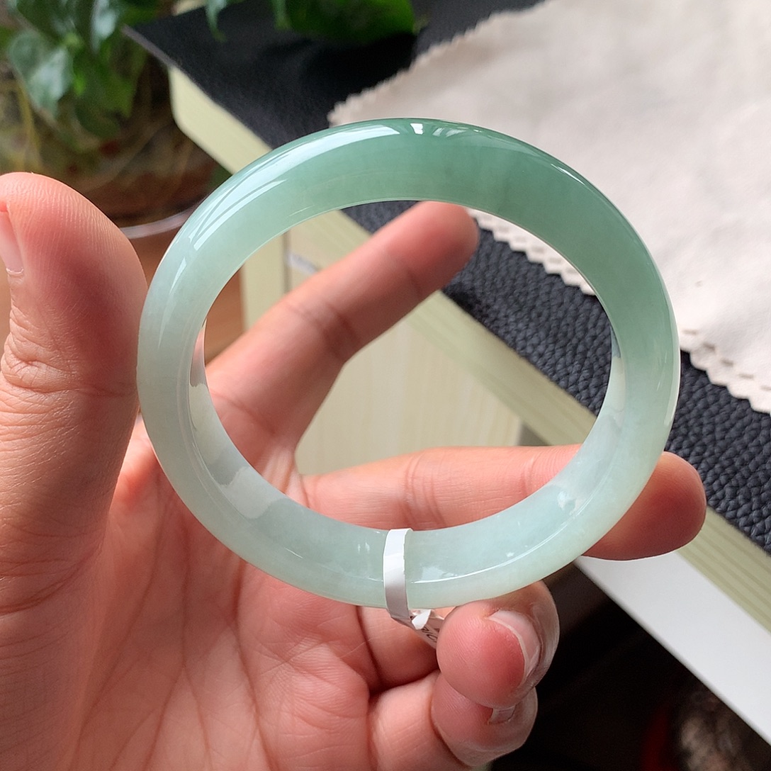 翡翠未镶嵌手镯17号