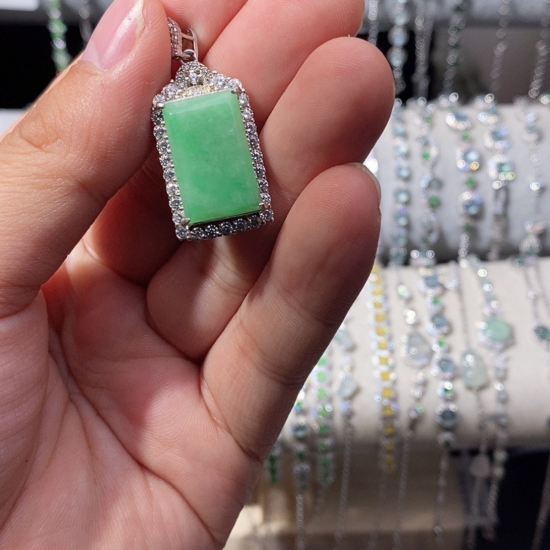 翡翠银S925镶嵌颈饰