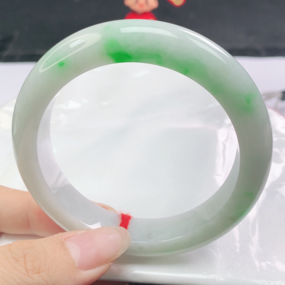 翡翠未镶嵌手镯翡翠57.5白底青飘阳绿正圈