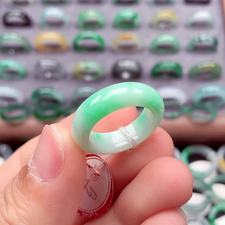 翡翠未镶嵌戒指13号