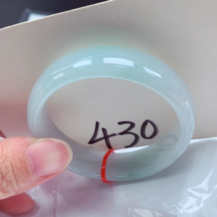 翡翠未镶嵌手镯（贵妃镯）翡翠