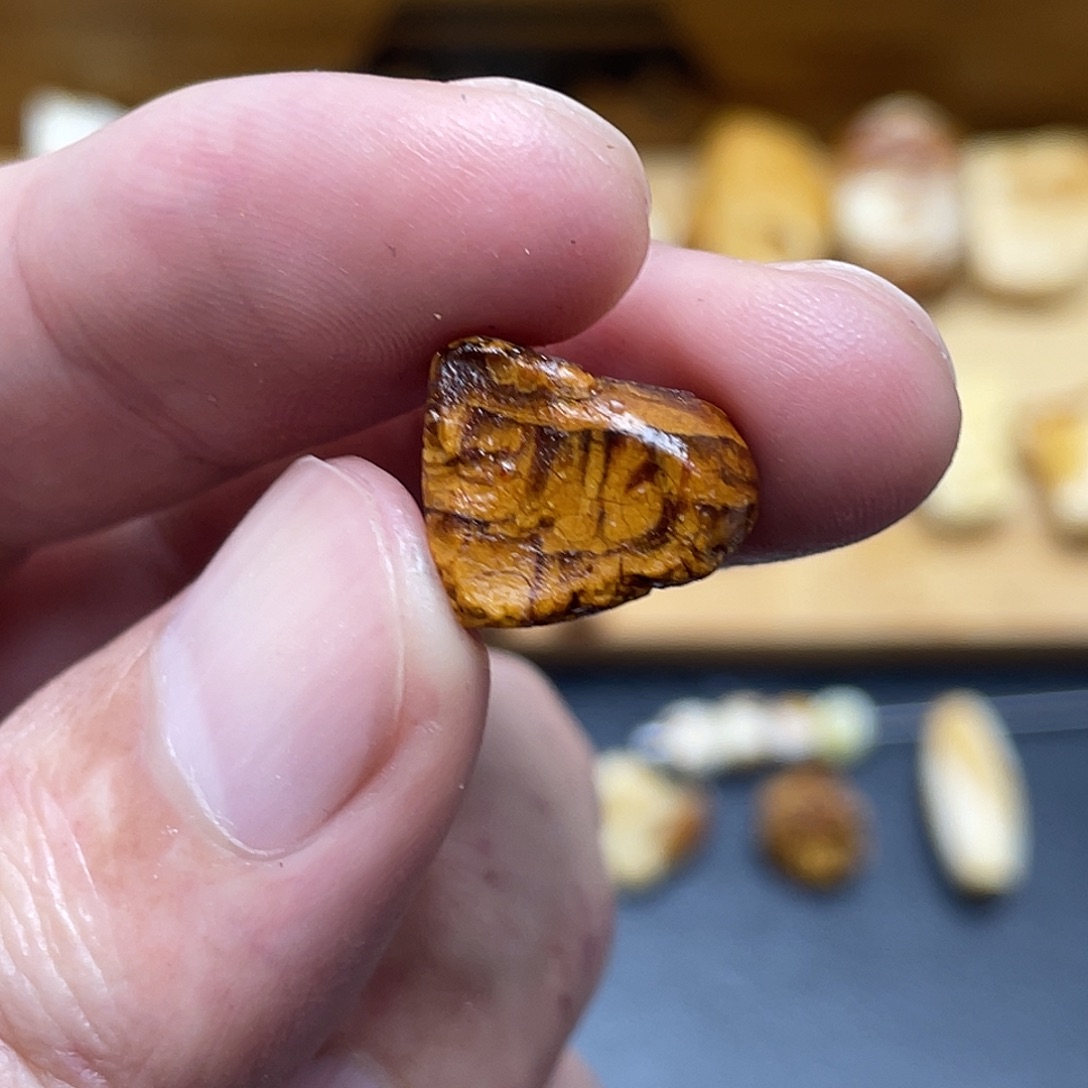 未镶嵌定制琥珀定制