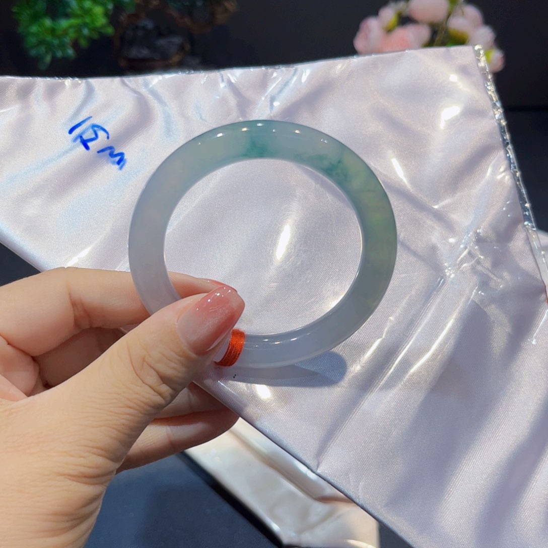 翡翠手镯未镶嵌翡翠手镯51圈口