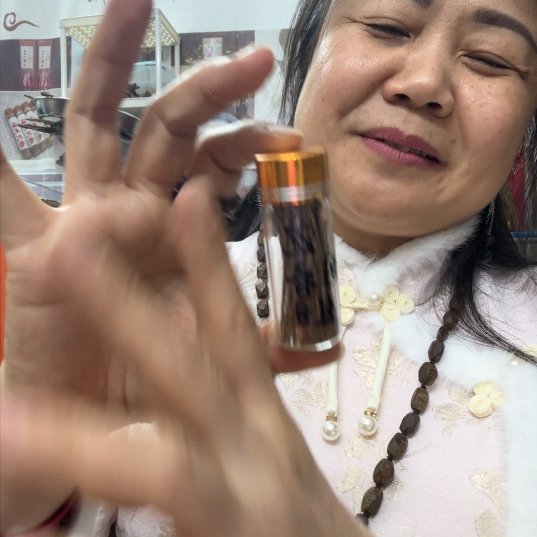 沉香木摆件沉香木条沉水发货2瓶