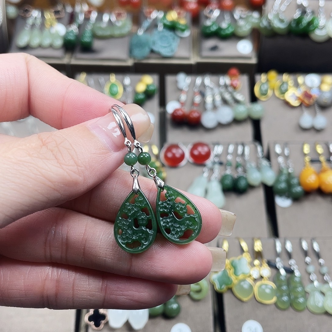 和田玉银S925镶嵌耳饰