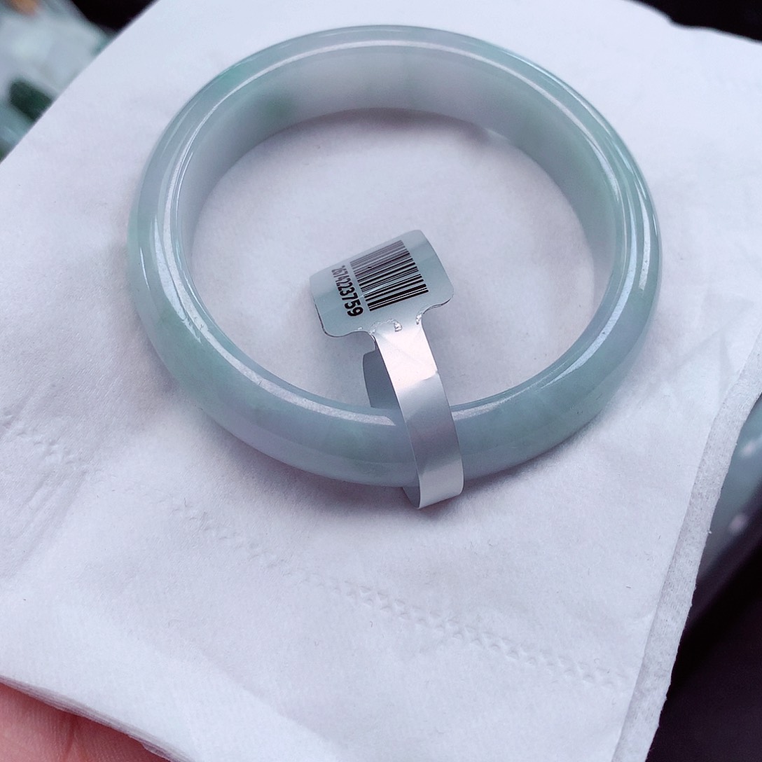 翡翠手镯未镶嵌贵妃51正圈50可戴