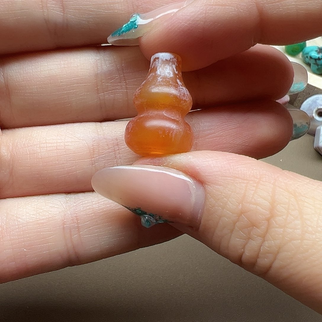 莫***闲玛瑙/玉髓合金珠宝半成品