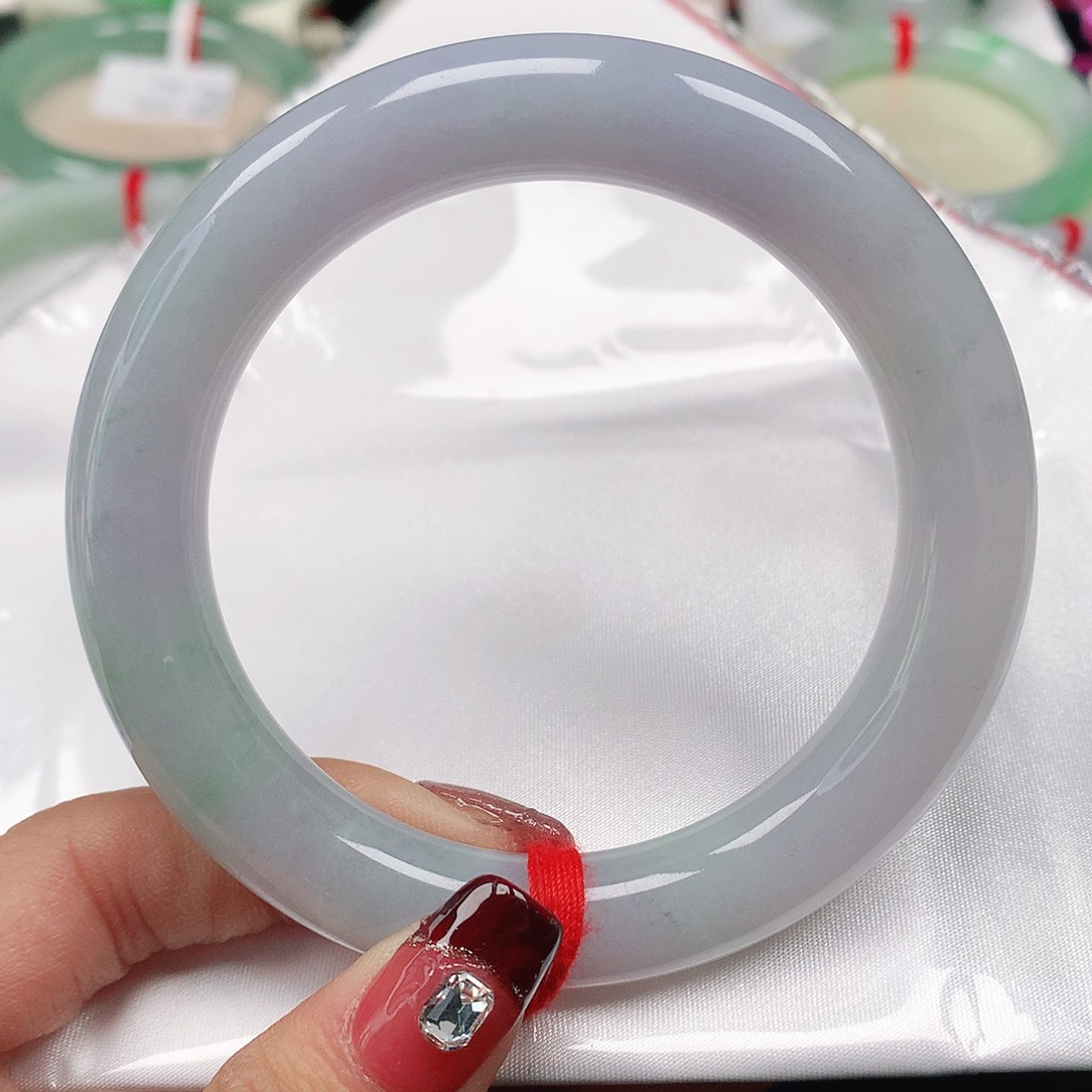 翡翠手镯（圆镯）未镶嵌天然翡翠手镯56.7