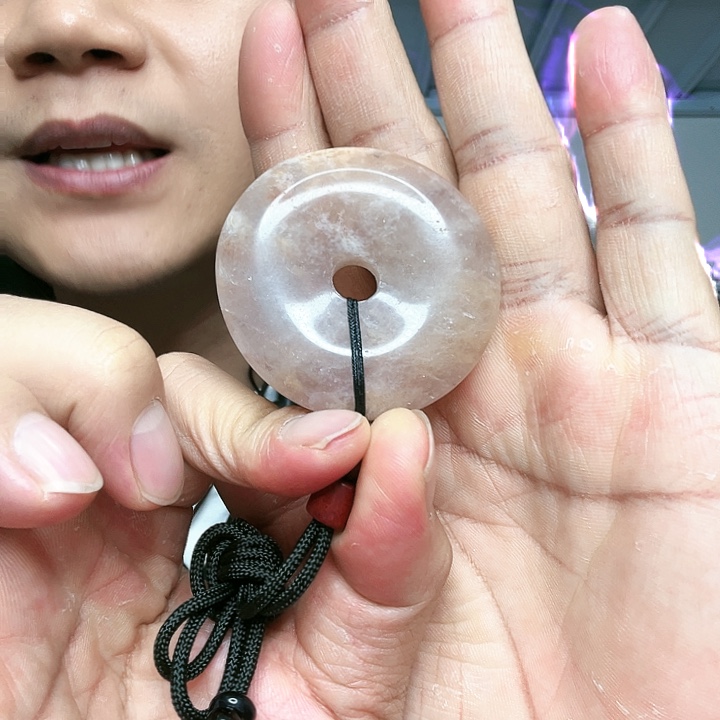 石英质玉颈饰未镶嵌