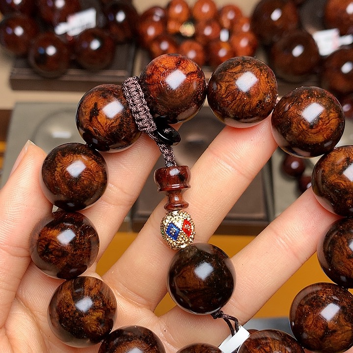 花梨木类手串/手链闲****上老挝花梨风化料土埋料1.8