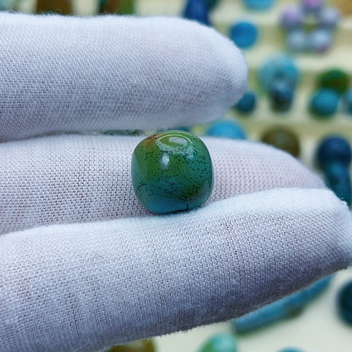 绿松石颈饰未镶嵌