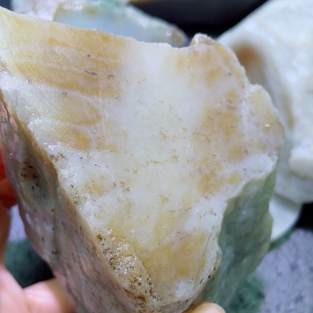 和田玉未镶嵌珠宝半成品