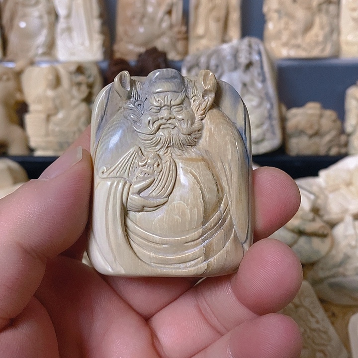 天然猛犸牙雕刻残次品