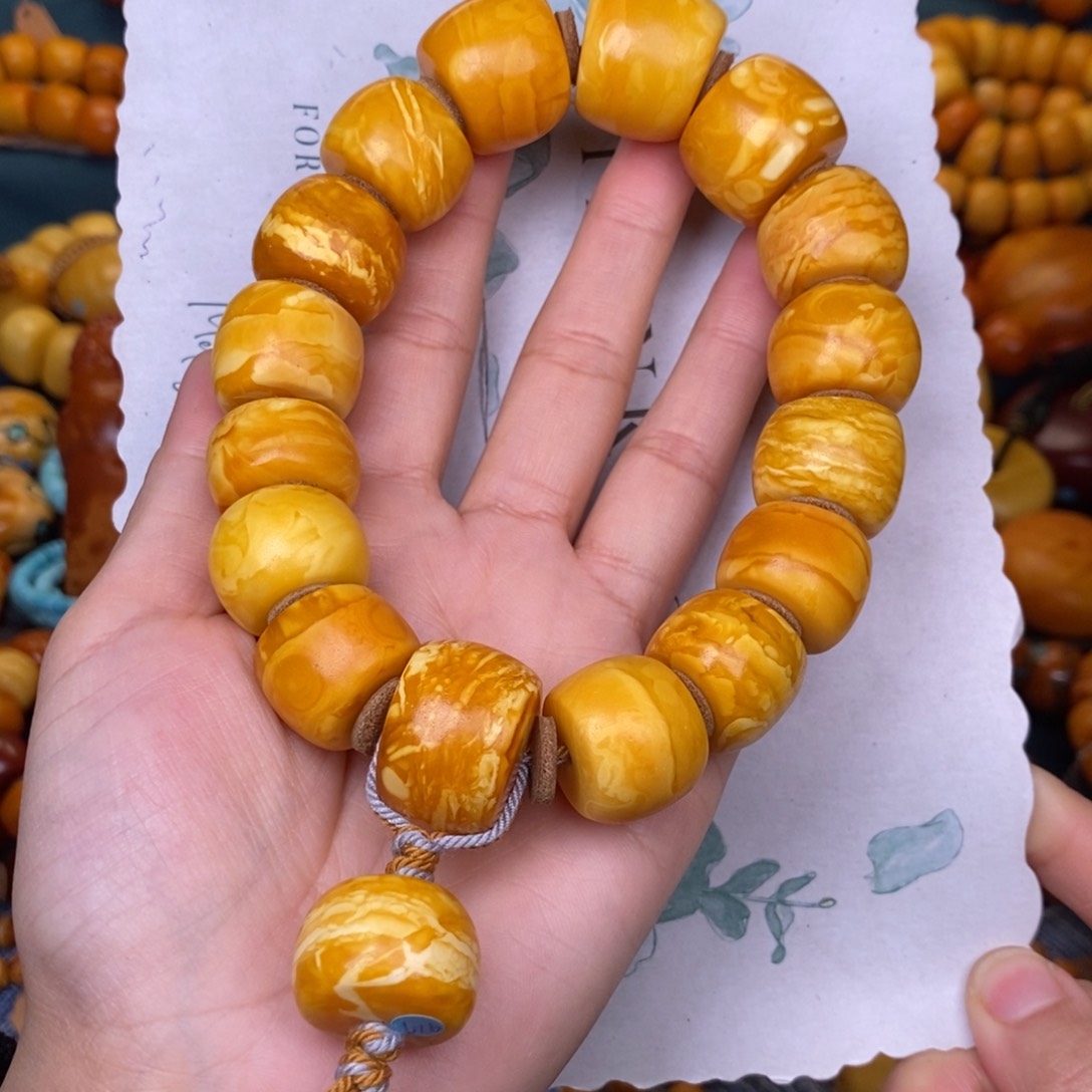 蜜蜡裸石未镶嵌蜜蜡