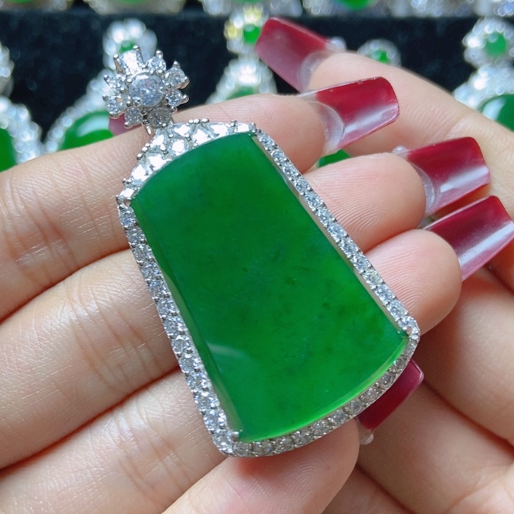 翡翠颈饰银S925镶嵌