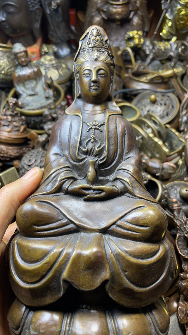 闪购链接，诚信经营大号坐观音铜器摆件