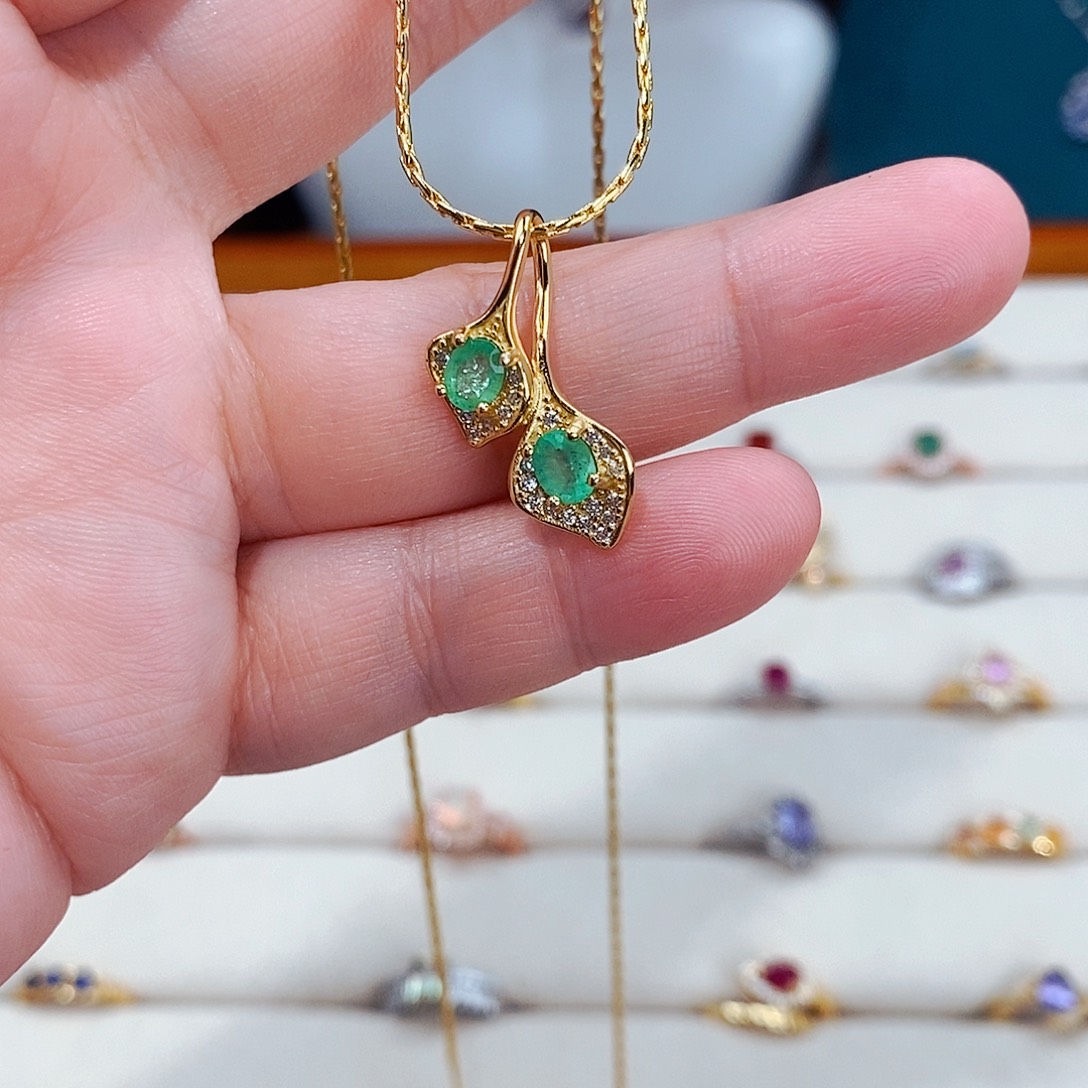 祖母绿颈饰银S925镶嵌