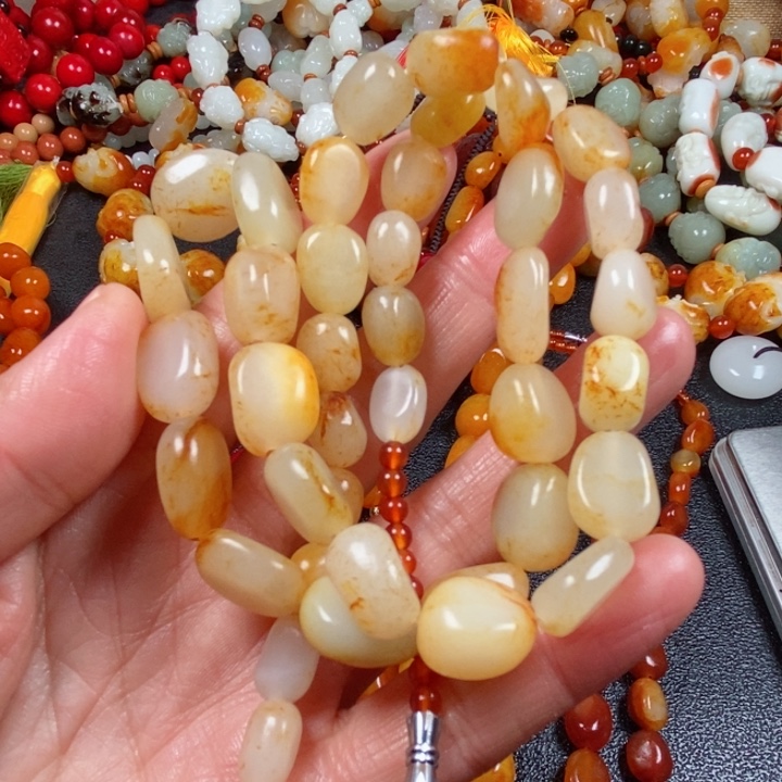 和田玉颈饰未镶嵌