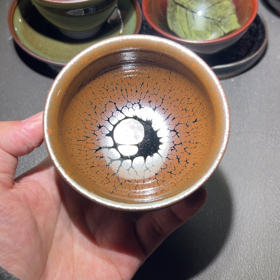 茶盏这个点就困着看电视看