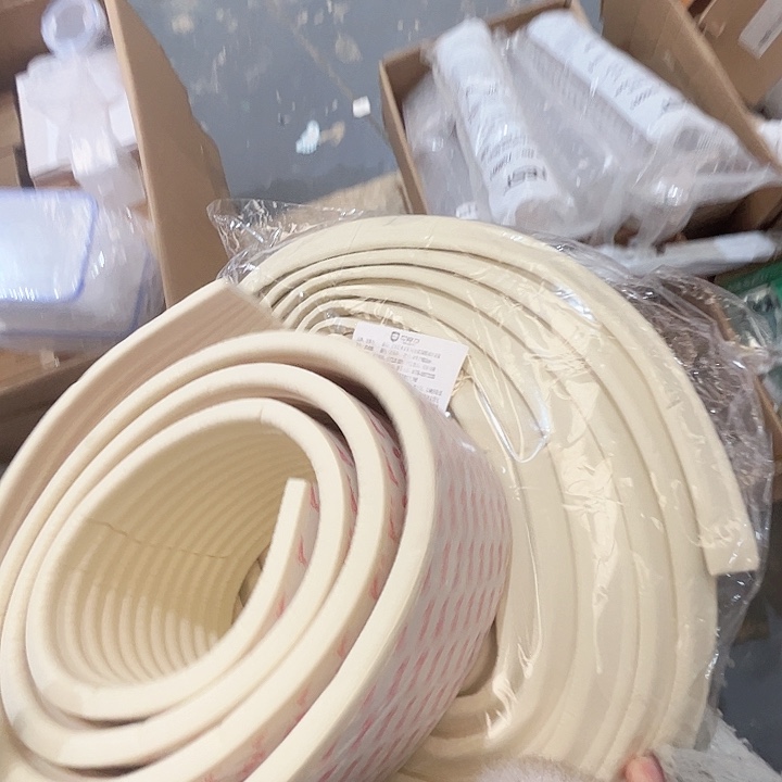 防撞条拍一发二。   随机发宽窄可备注