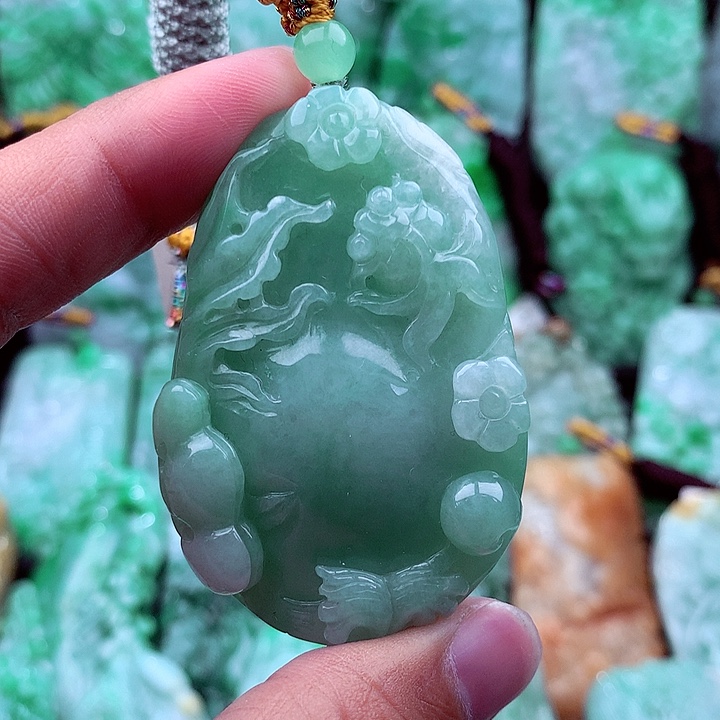 翡翠吊坠(不含链)未镶嵌