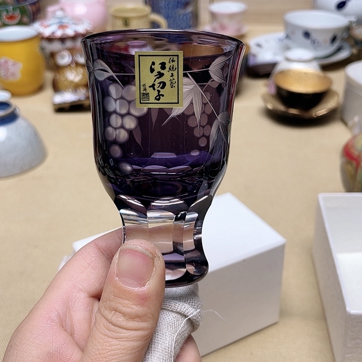 紫砂茶杯盘子都给