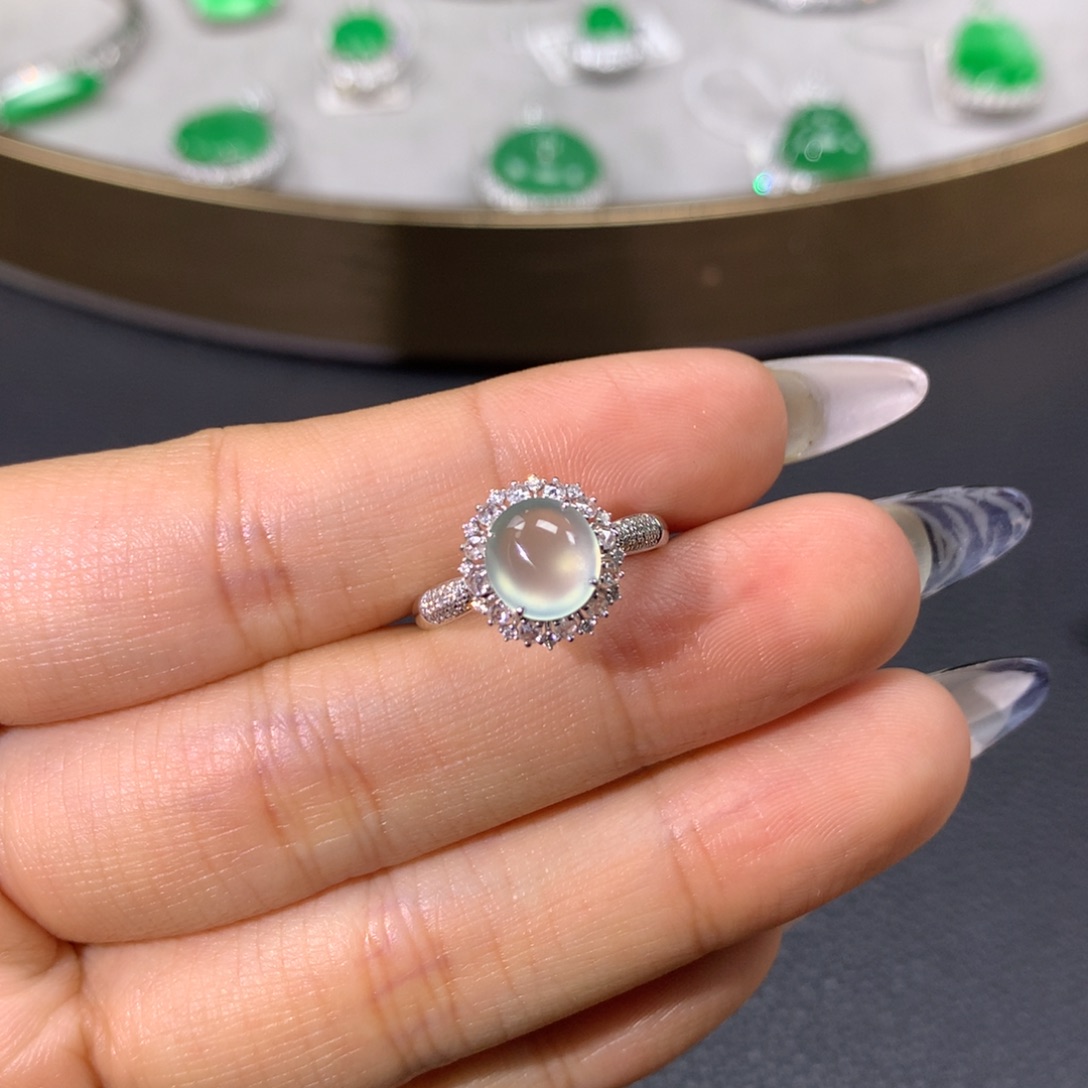 翡翠戒指18K金镶嵌翡翠