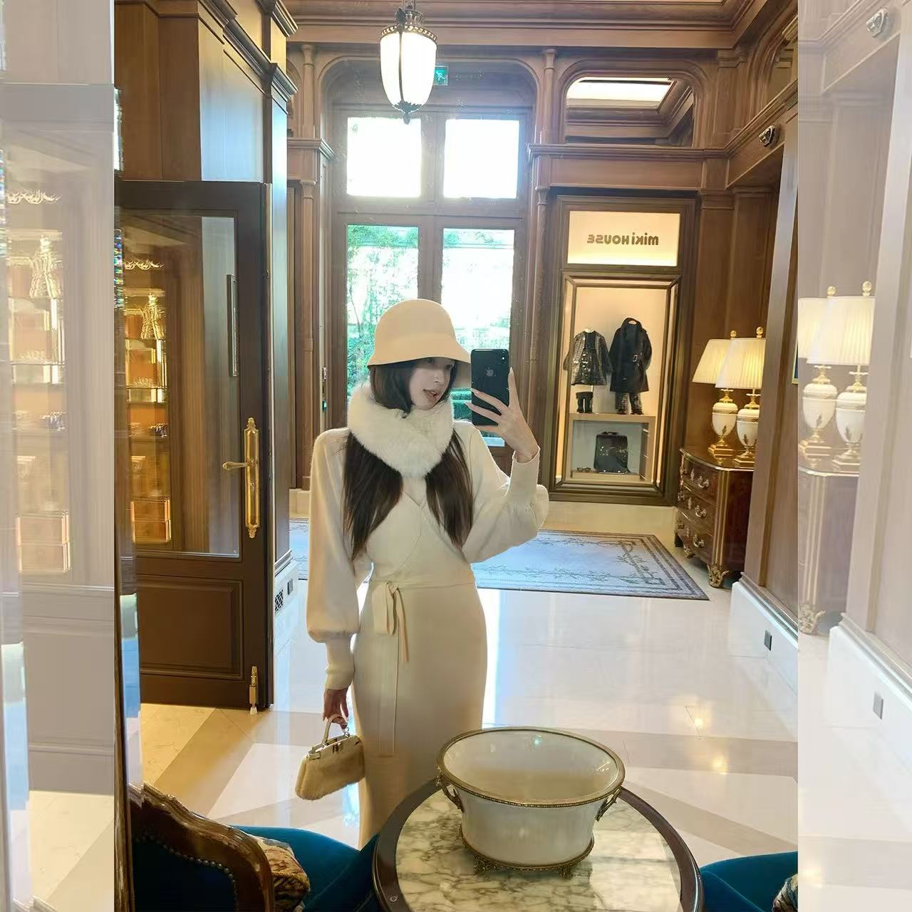 Madofit麻豆/1599札幌假日_灵魂内搭瘦瘦裙 灯笼袖系带羊毛针织