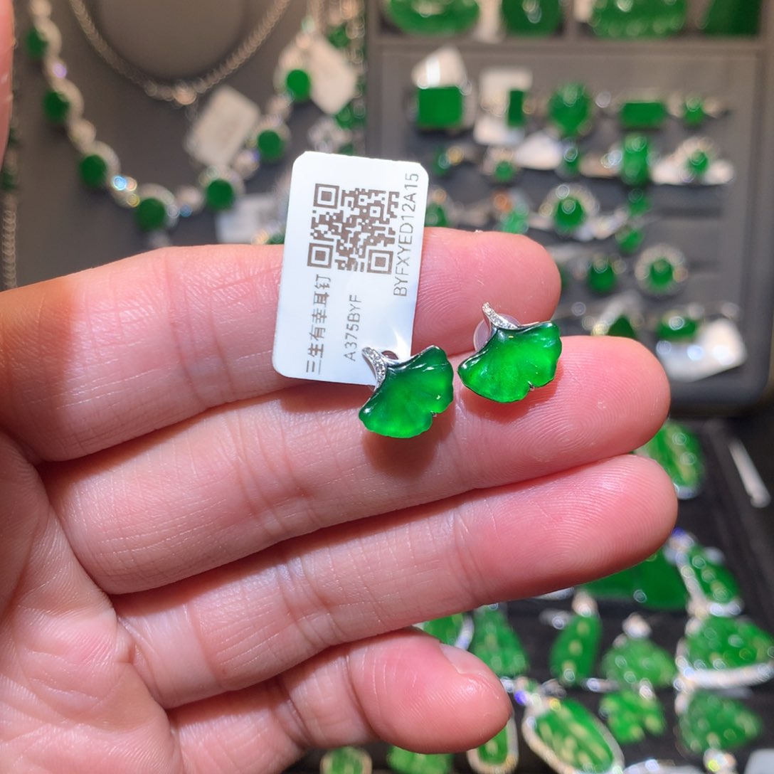 翡翠耳钉18K金镶嵌天然翡翠