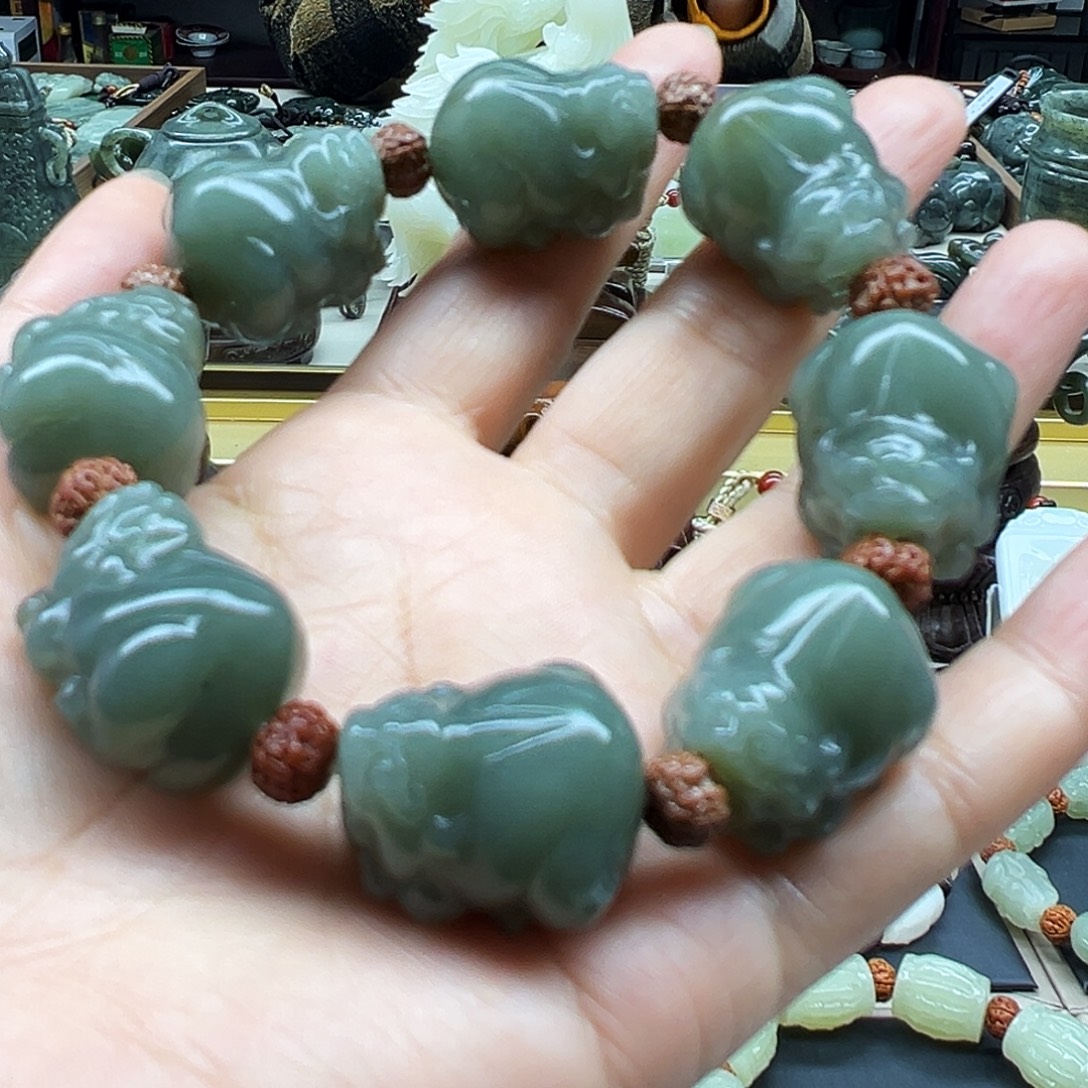 和田玉未镶嵌手串