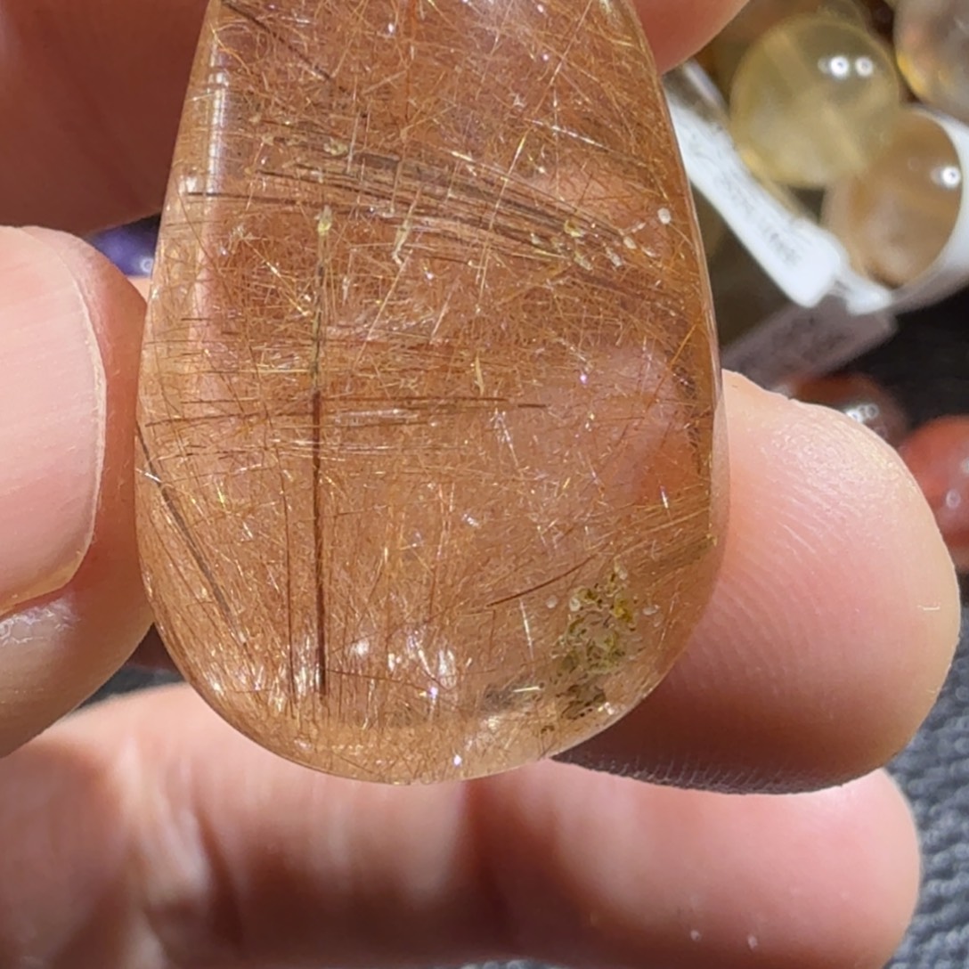 一***金发晶吊坠(不含链)未镶嵌
