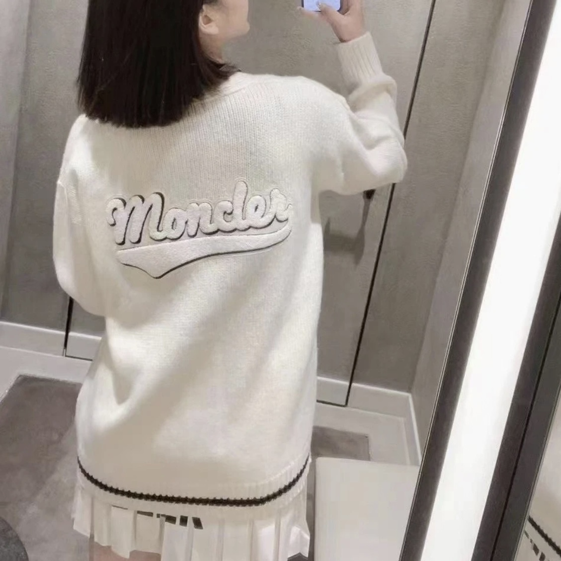 未使用 MONCLER 汤/P255231053/白色字母logo开衫 S