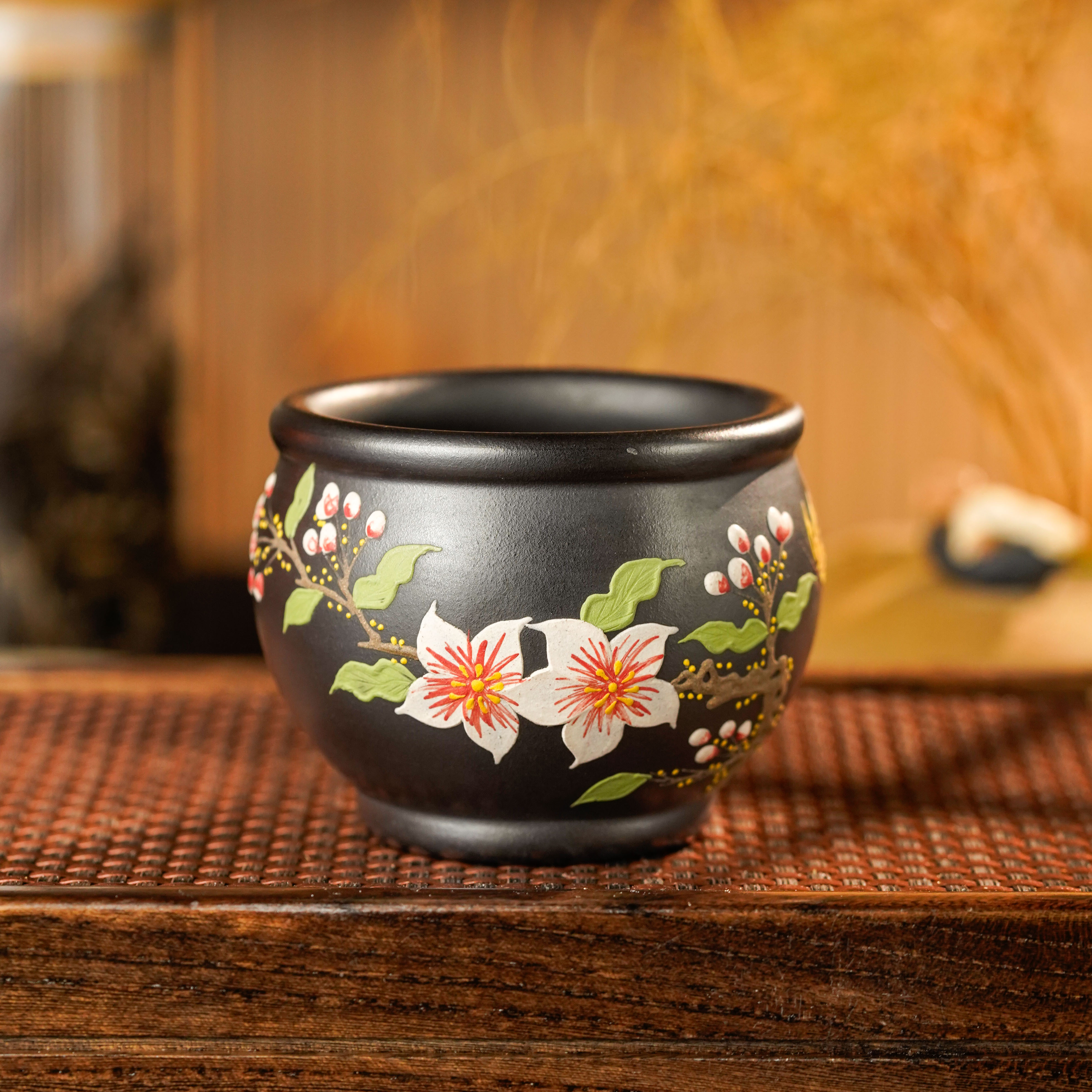 GS4-026  宜兴手工紫砂   花开富贵彩绘主人杯