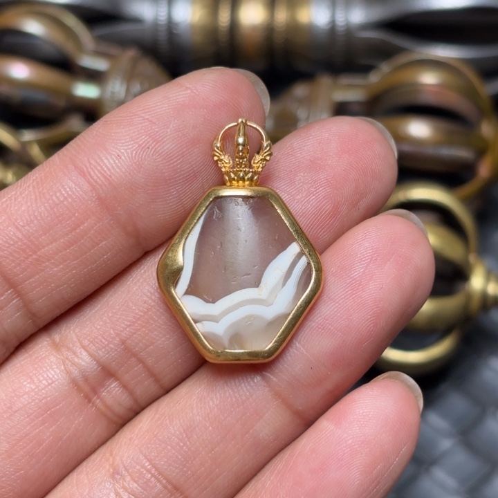 金***房藏传喜马拉雅吊坠