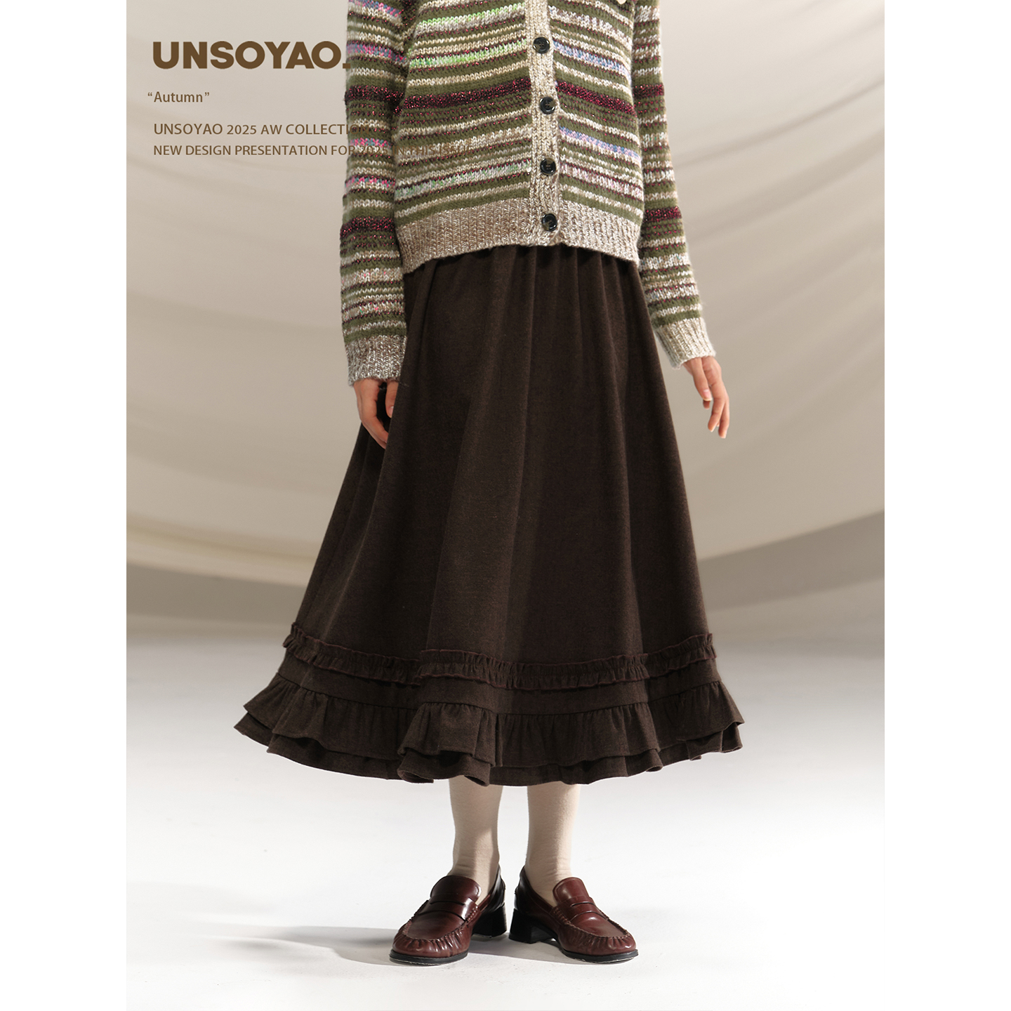 “榛果和黑巧“羊毛混纺松紧腰设计花边艺术半身裙