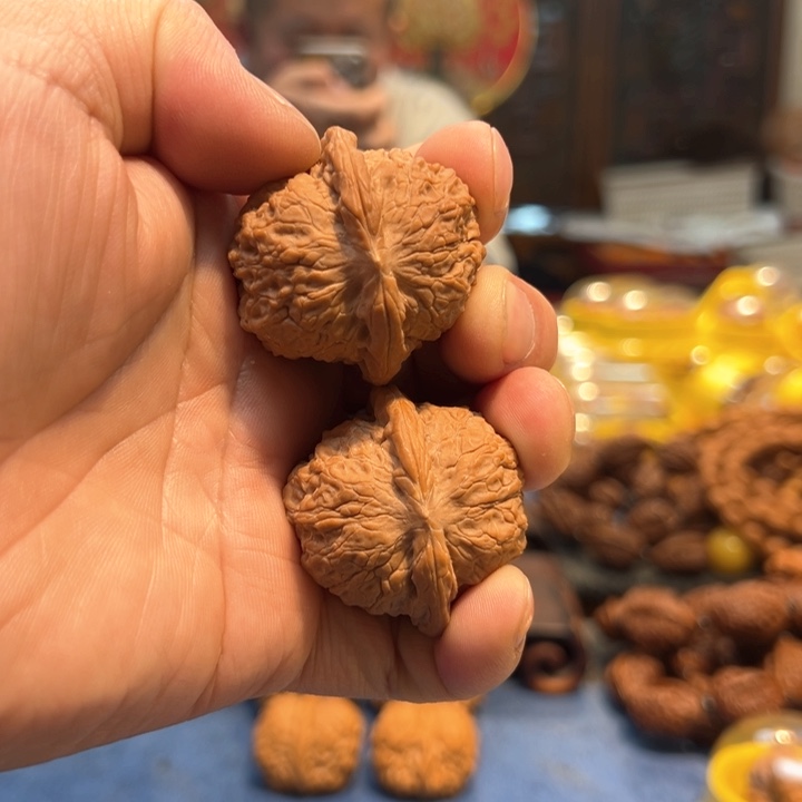 文玩核桃把件Z*L血麒麟