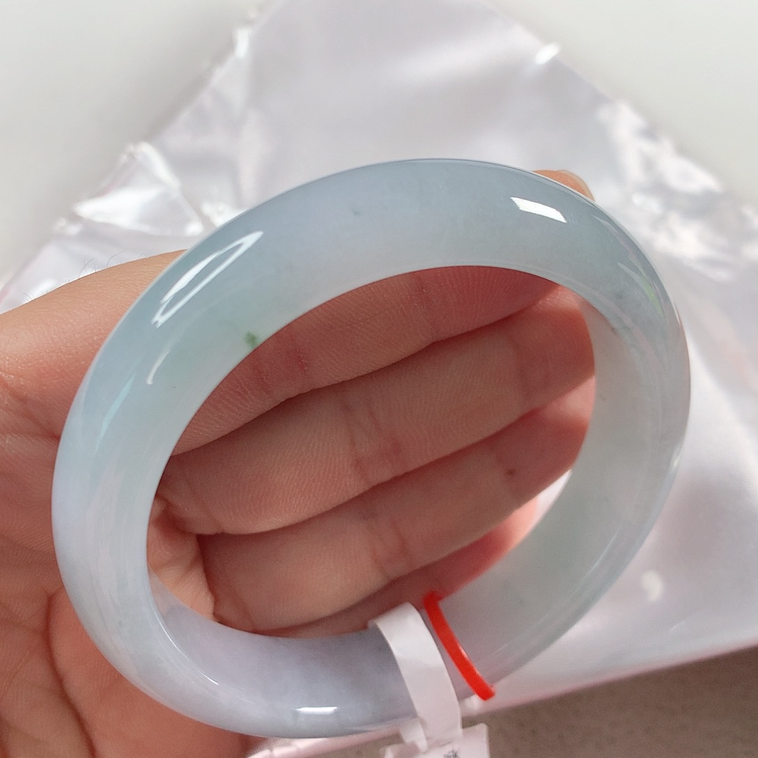 翡翠手镯未镶嵌①③⑦